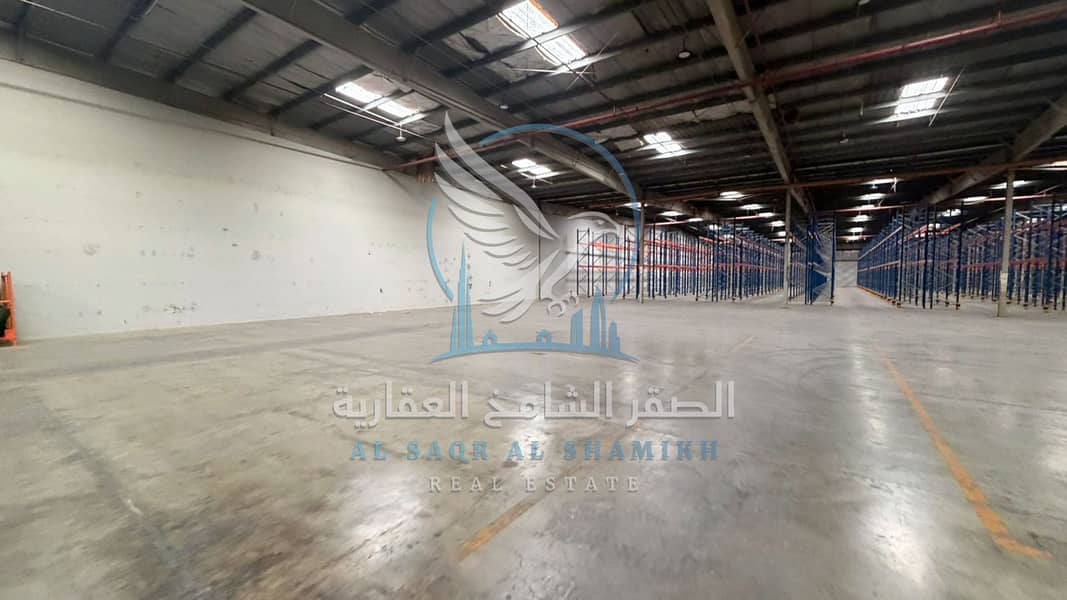 4 warehouse-for-rent-area-11-property-14. jpg