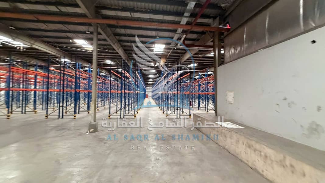 5 warehouse-for-rent-area-11-property-04. jpg