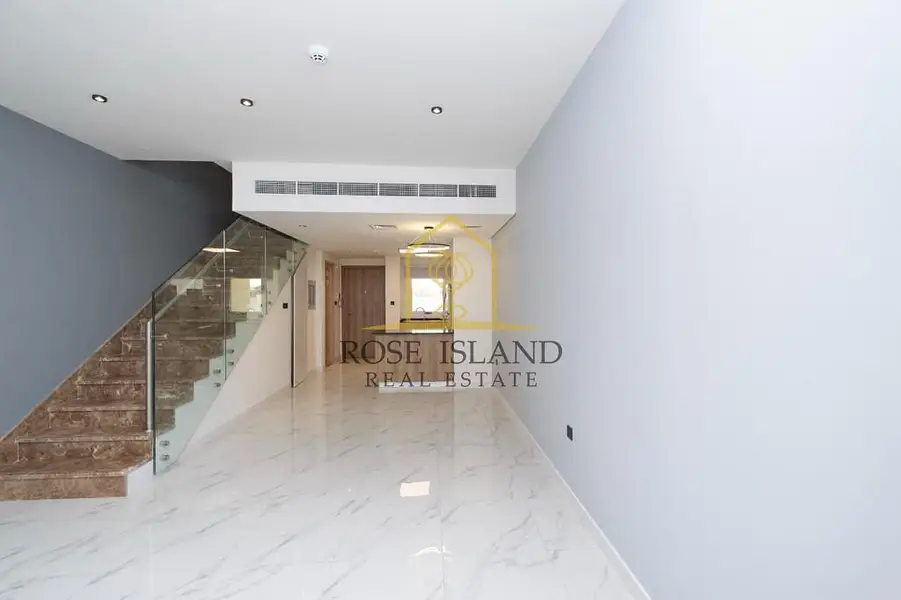 Large Corner Plot | Community Views | Ready To Move In