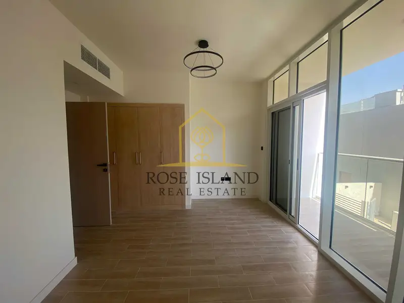 Large Corner Plot | Community Views | Ready To Move In