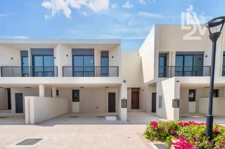 3 Schlafzimmer Townhouse zum Miete in Town Square, Dubai - Reihenhaus in Town Square,Maha Townhouses, 3 schlafzimmer, 160000 AED - 16960260 3 Schlafzimmer Townhouse zum Miete in Town Square, Dubai - Reihenhaus in Town Square,Maha Townhouses, 3 schlafzimmer, 160000 AED - 16960260