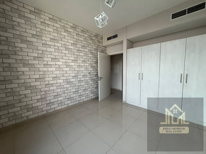 13 ba44af05-4f3b-43a2-b001-872276f56c15. jpg