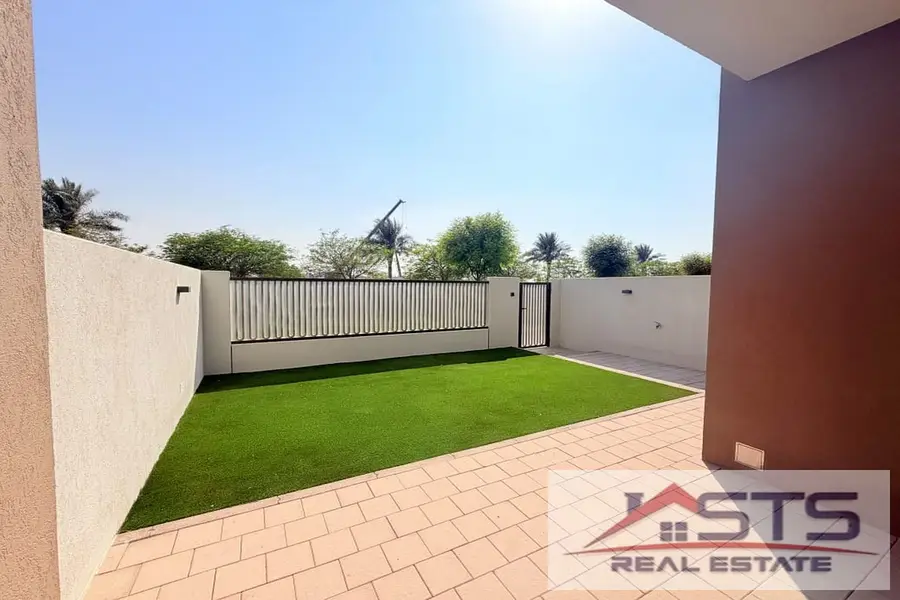 Affordable price Single Row Prime Location Ready To Move in