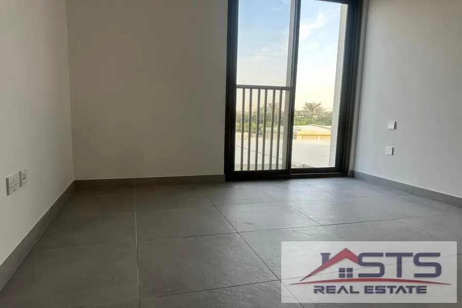 Affordable price Single Row Prime Location Ready To Move in