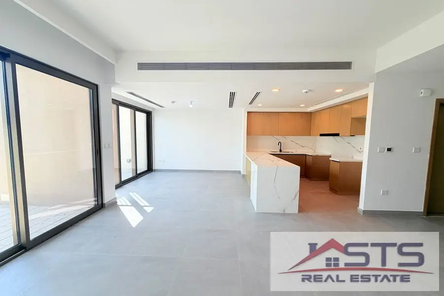 Affordable price Single Row Prime Location Ready To Move in