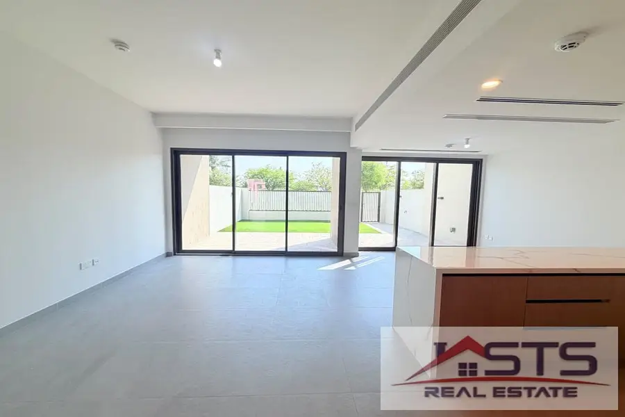 Affordable price Single Row Prime Location Ready To Move in