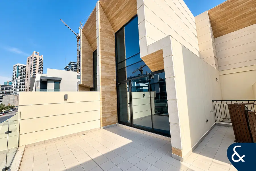 4 BEDS AND BASEMENT | MAIDS ROOM | PARK VIEW