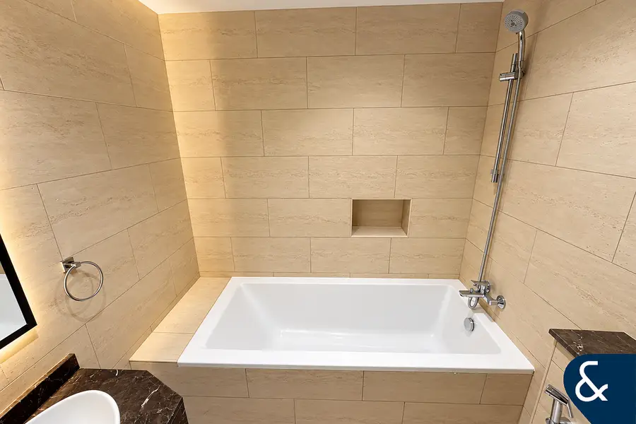4 BEDS AND BASEMENT | MAIDS ROOM | PARK VIEW