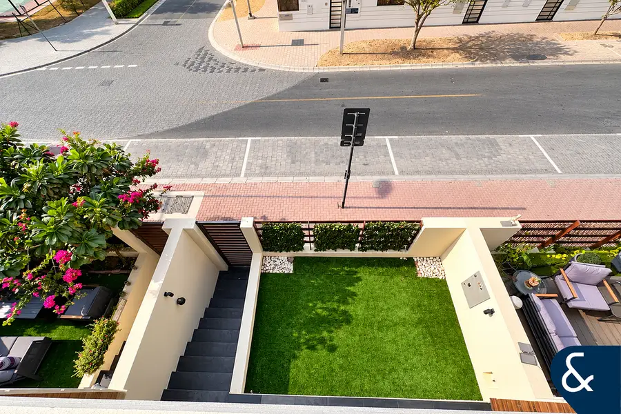 4 BEDS AND BASEMENT | MAIDS ROOM | PARK VIEW