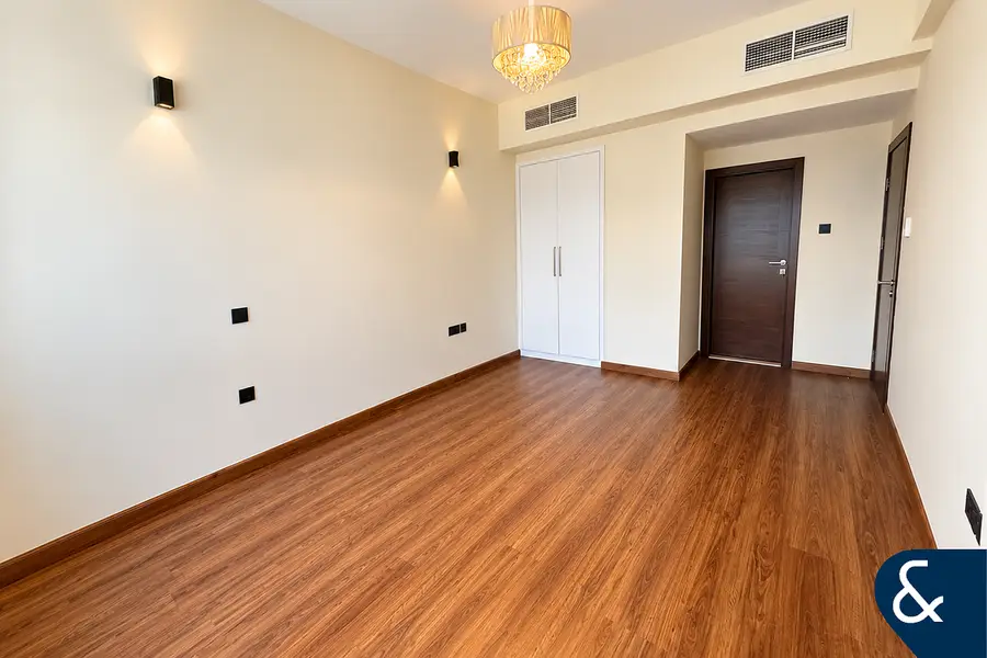 4 BEDS AND BASEMENT | MAIDS ROOM | PARK VIEW