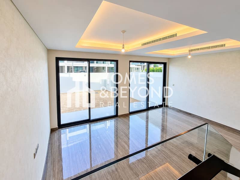 15 Modern Sunlit Minimalist Living Room. png