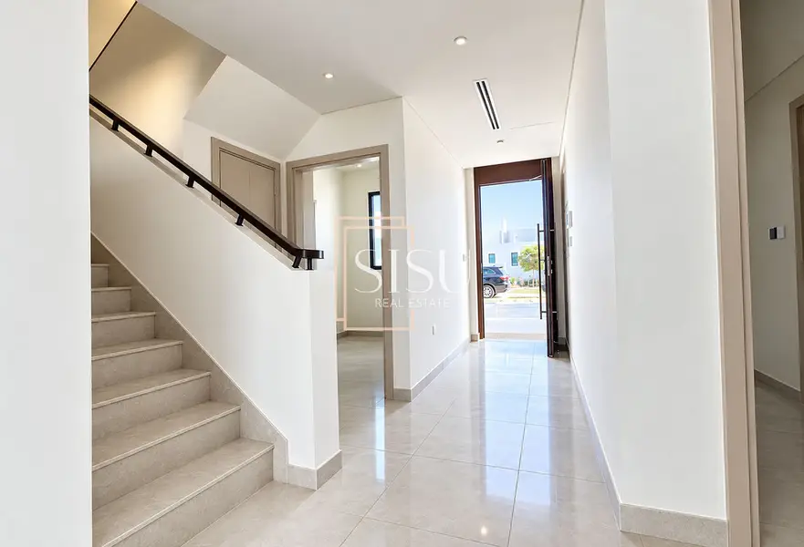 Prime Location | Facing Lagoon | Negotiable