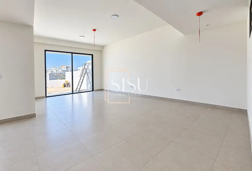 Prime Location | Facing Lagoon | Negotiable