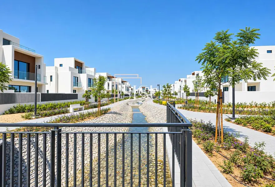 Prime Location | Facing Lagoon | Negotiable