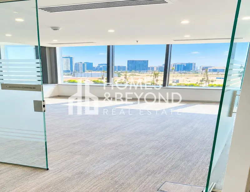 Executive Fitted to Use Office | Control Tower