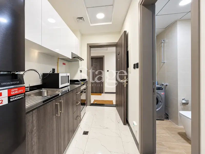 Furnished | Spacious Layout | Upto 12 Cheques| Pool View