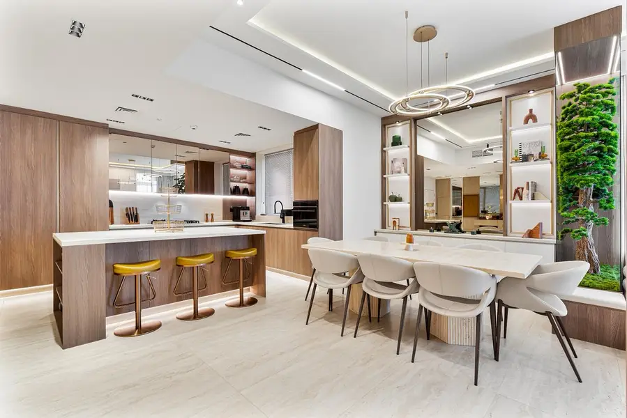 Fully Upgraded | Mid Floor | Furnished | Vacant