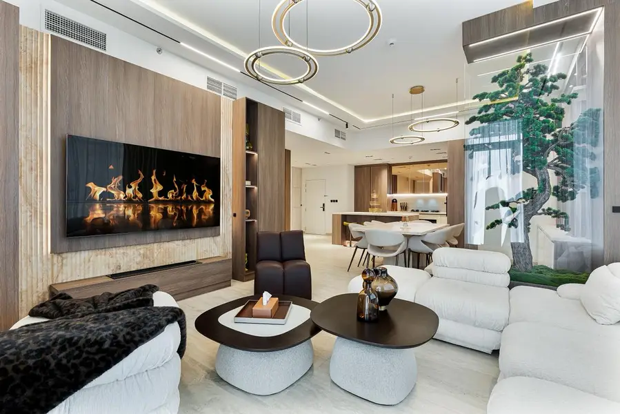 Fully Upgraded | Mid Floor | Furnished | Vacant
