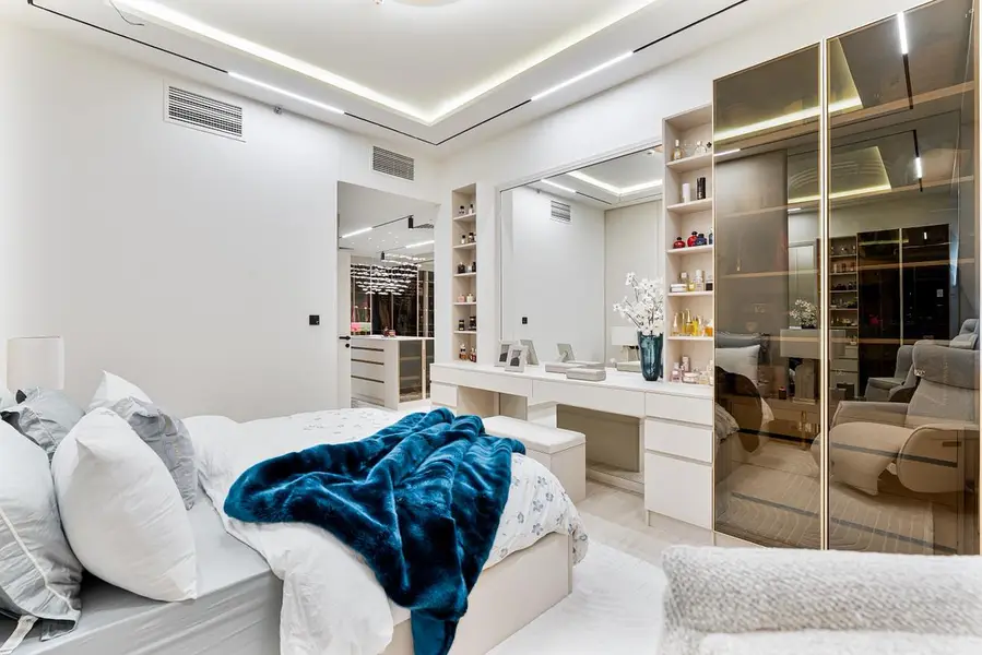 Fully Upgraded | Mid Floor | Furnished | Vacant