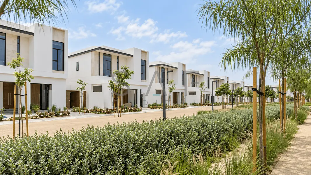 Luxury Corner Home | Private Lift | G+2