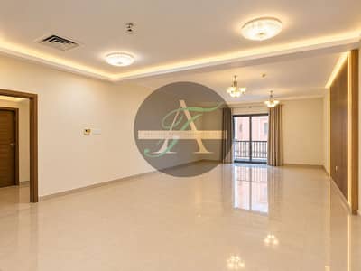 Studio de à à louer à Jumeirah Village Circle (JVC), Dubai - Modern Empty Living Room with Warm Lighting. png Studio de à à louer à Jumeirah Village Circle (JVC), Dubai - Modern Empty Living Room with Warm Lighting. png