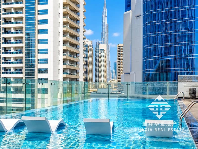 6 Luxury Rooftop Pool with Skyline Views. png