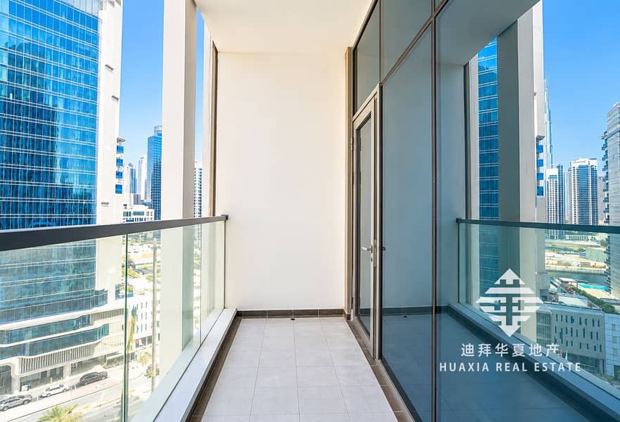 24 Modern Balcony Overlooking the City Skyline. png
