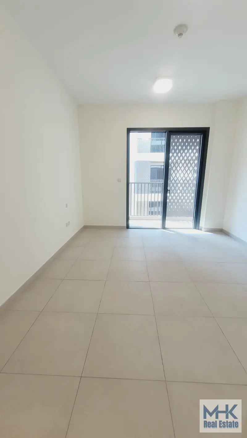 Large 3 bed in Nasayem Avenue Mirdif Hills