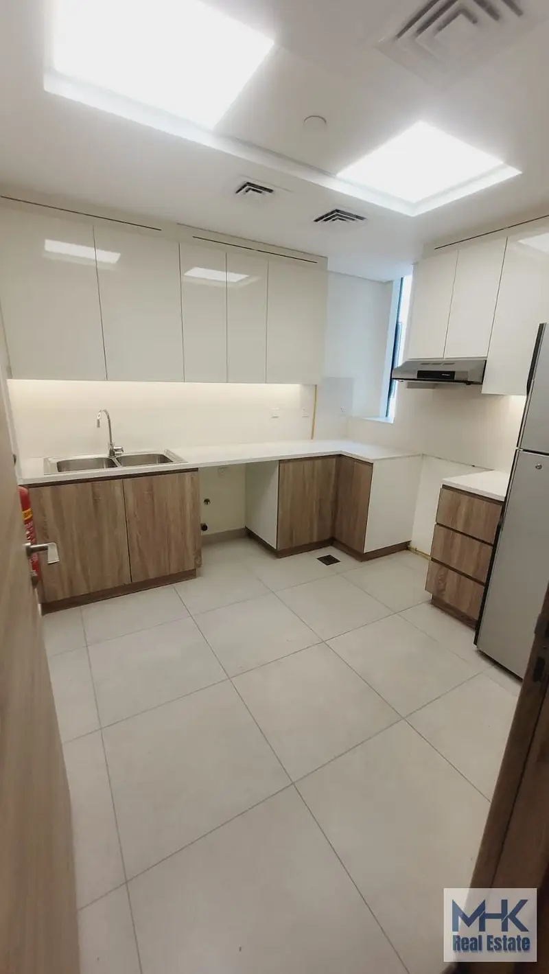 Large 3 bed in Nasayem Avenue Mirdif Hills