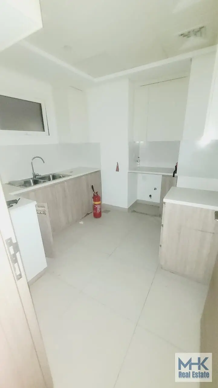 6 chq and 12 chq Huge 3bed+Maid in Janayen Avenue Mirdif Hills