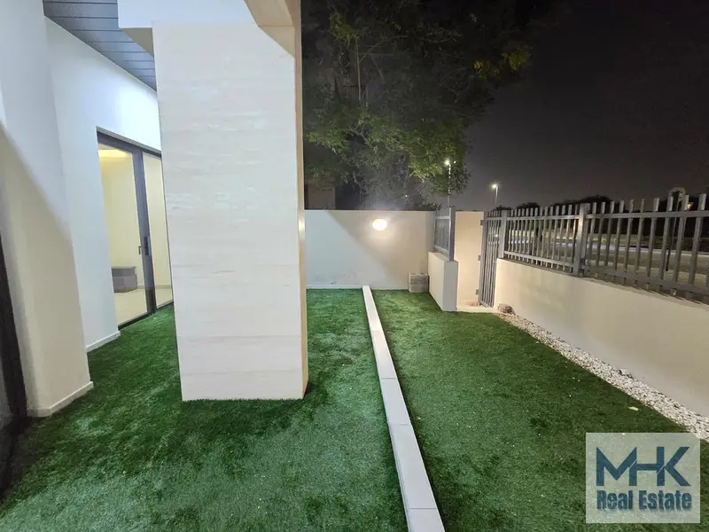 Garden 4 bed+maid Duplex Townhome in Janayen Avnue , Mirdif Hills