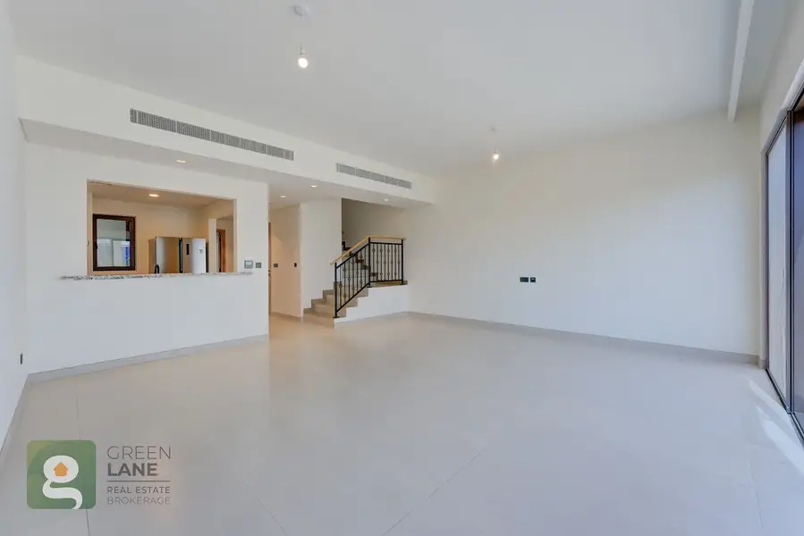 5+Maid | Corner | Single Row | Q1 2027