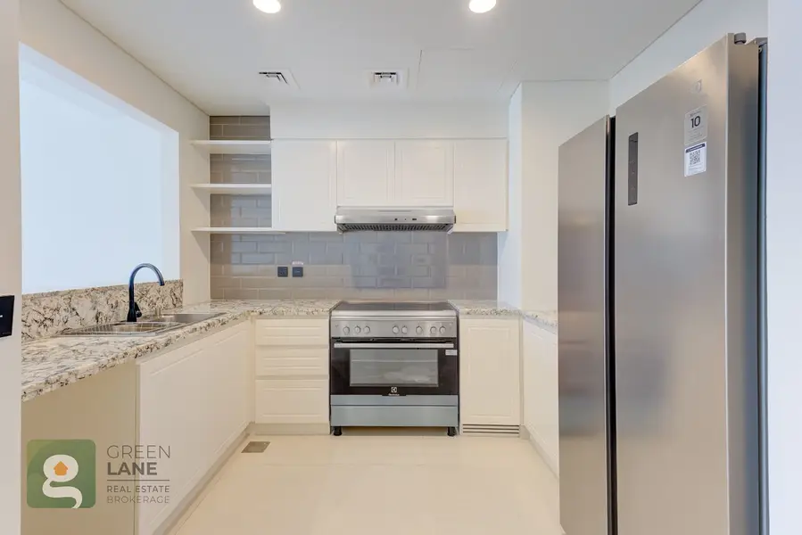 5+Maid | Corner | Single Row | Q1 2027