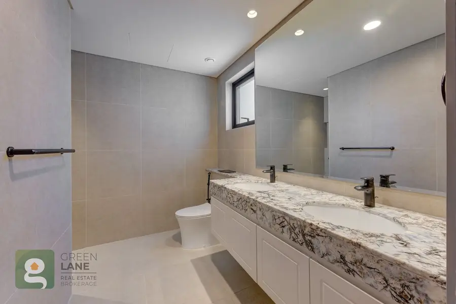 5+Maid | Corner | Single Row | Q1 2027