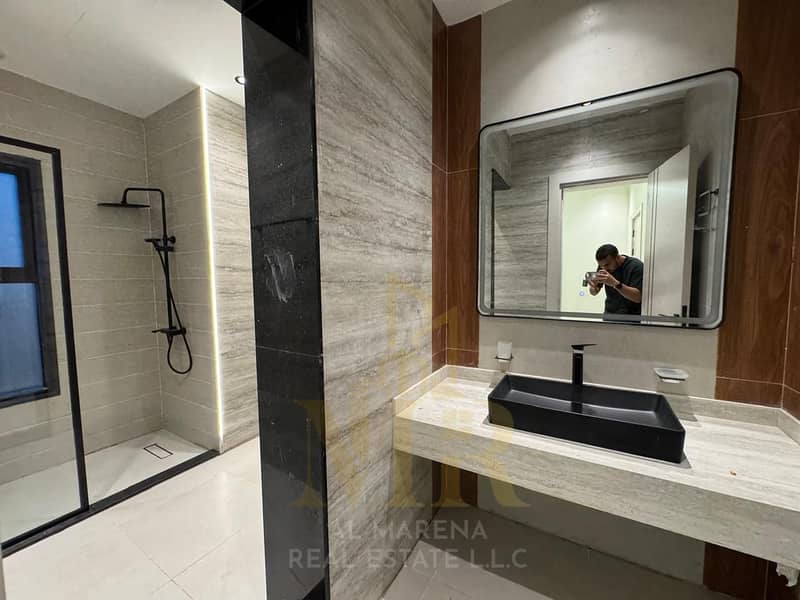 35 WhatsApp Image 2025-12-17 at 6.31. 41 PM (2). jpeg