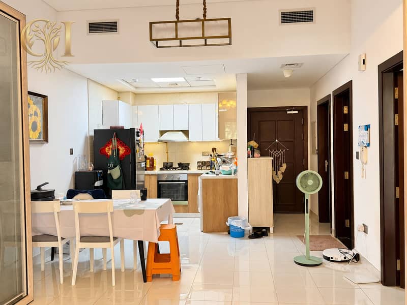 6 Cozy Modern Apartment Kitchen and Dining Area. png