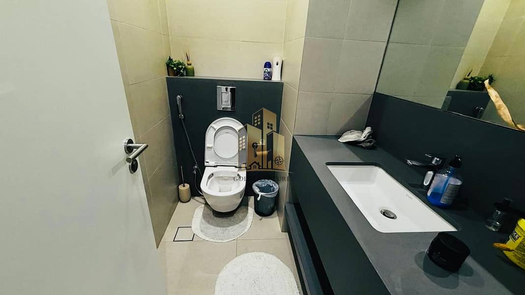 12 3cabca03-c824-43b5-bed1-ed02afe9ebc0. jpeg