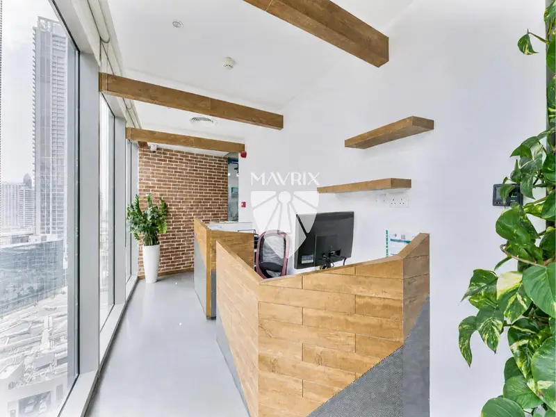 Fitted | Canal View | Vacant Soon | Extra Parking