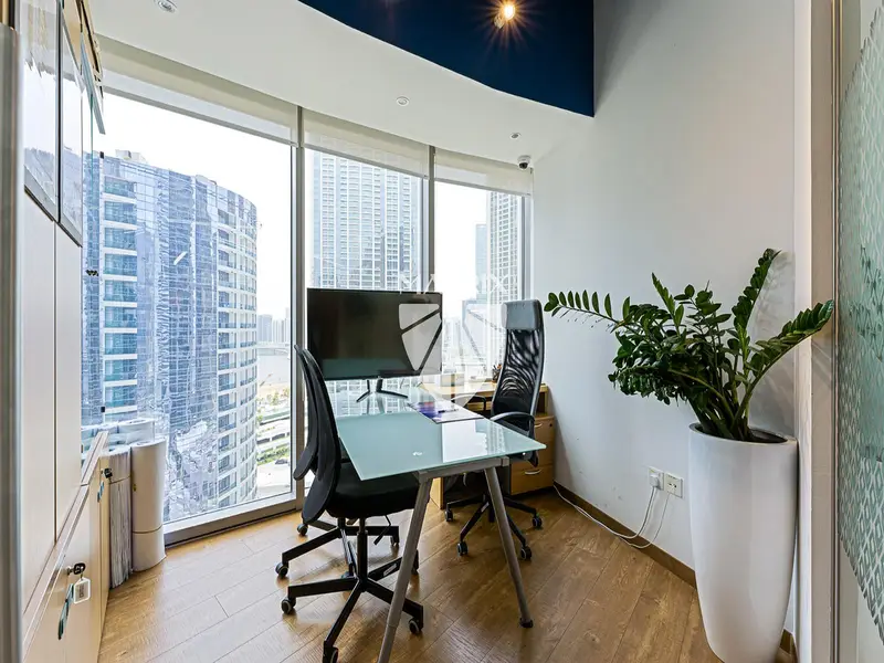 Fitted | Canal View | Vacant Soon | Extra Parking