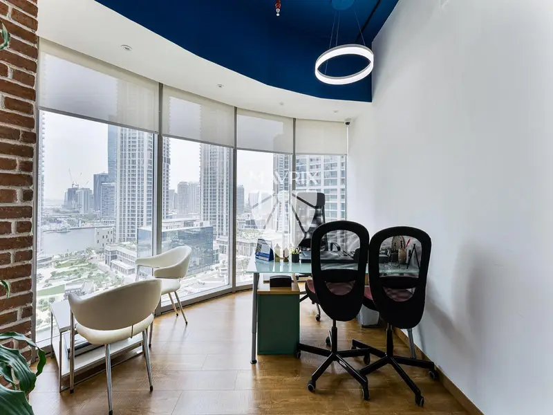 Fitted | Canal View | Vacant Soon | Extra Parking