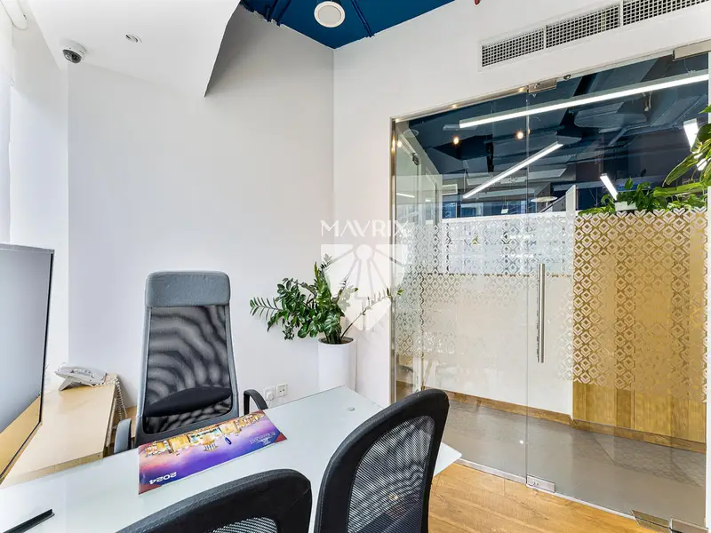 Fitted | Canal View | Vacant Soon | Extra Parking