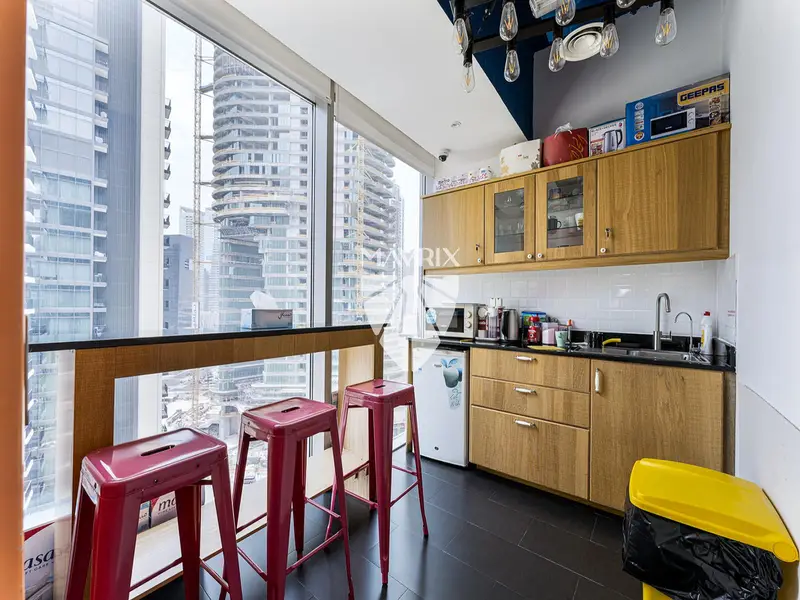 Fitted | Canal View | Vacant Soon | Extra Parking