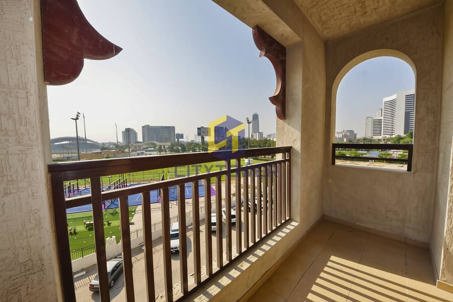 6 Al-Jaddaf-Noor-Al-Safa-Balcony-View. jpg