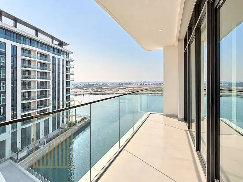 Prime Location | Ready to Move | Sea View