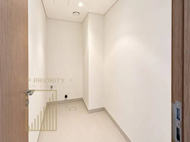Prime Location | Ready to Move | Sea View