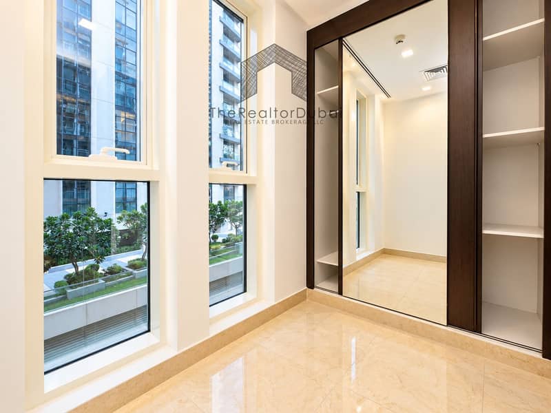 10 Modern Wardrobe and Courtyard Windows. png