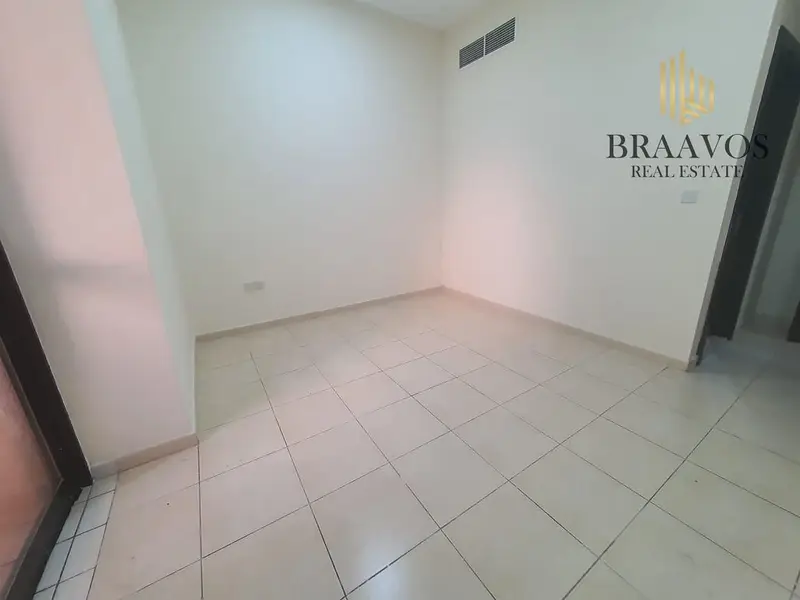 Unfurnished 1BR Apartment | Silicon Gates 1 | Balcony & Pool Access