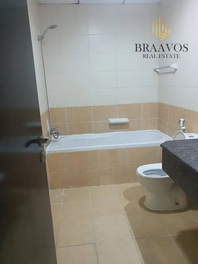 Unfurnished 1BR Apartment | Silicon Gates 1 | Balcony & Pool Access