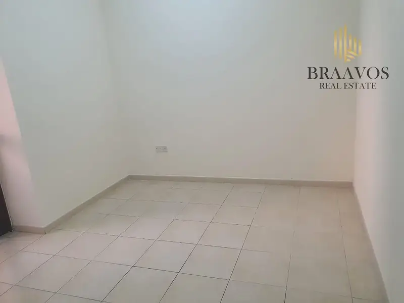 Unfurnished 1BR Apartment | Silicon Gates 1 | Balcony & Pool Access