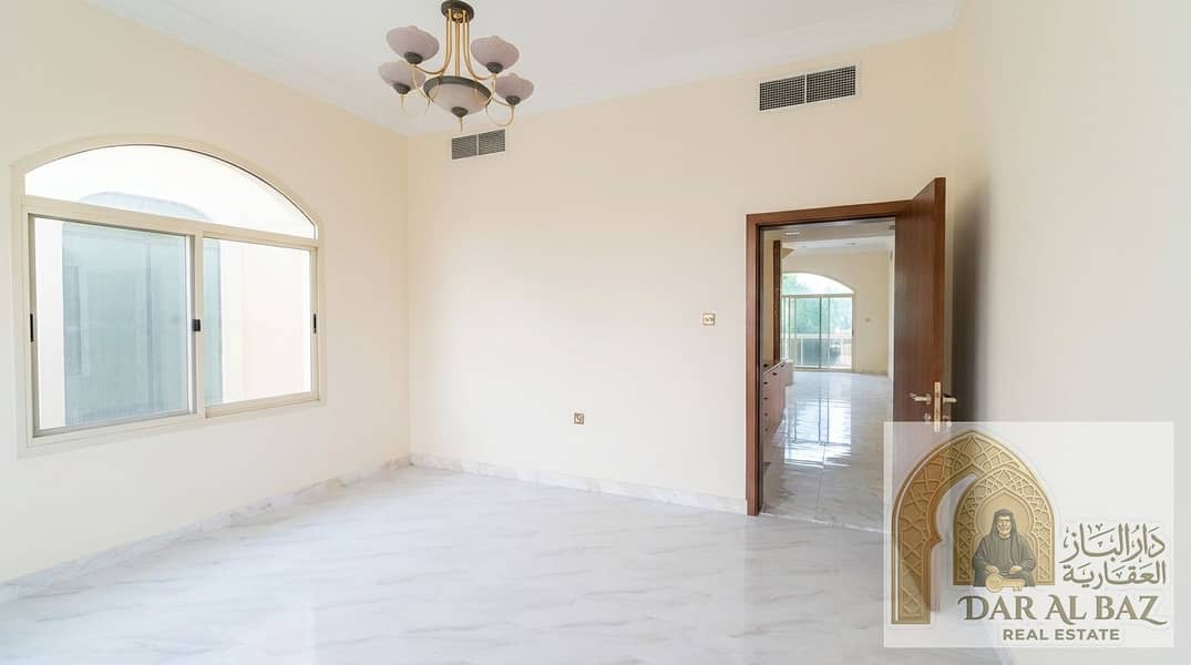 16 Enhancing_real_estate_listing_ph…_20261023195928. jpg